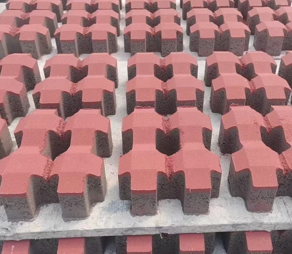 仿木垃圾箱在使用中是仿真的工藝品！